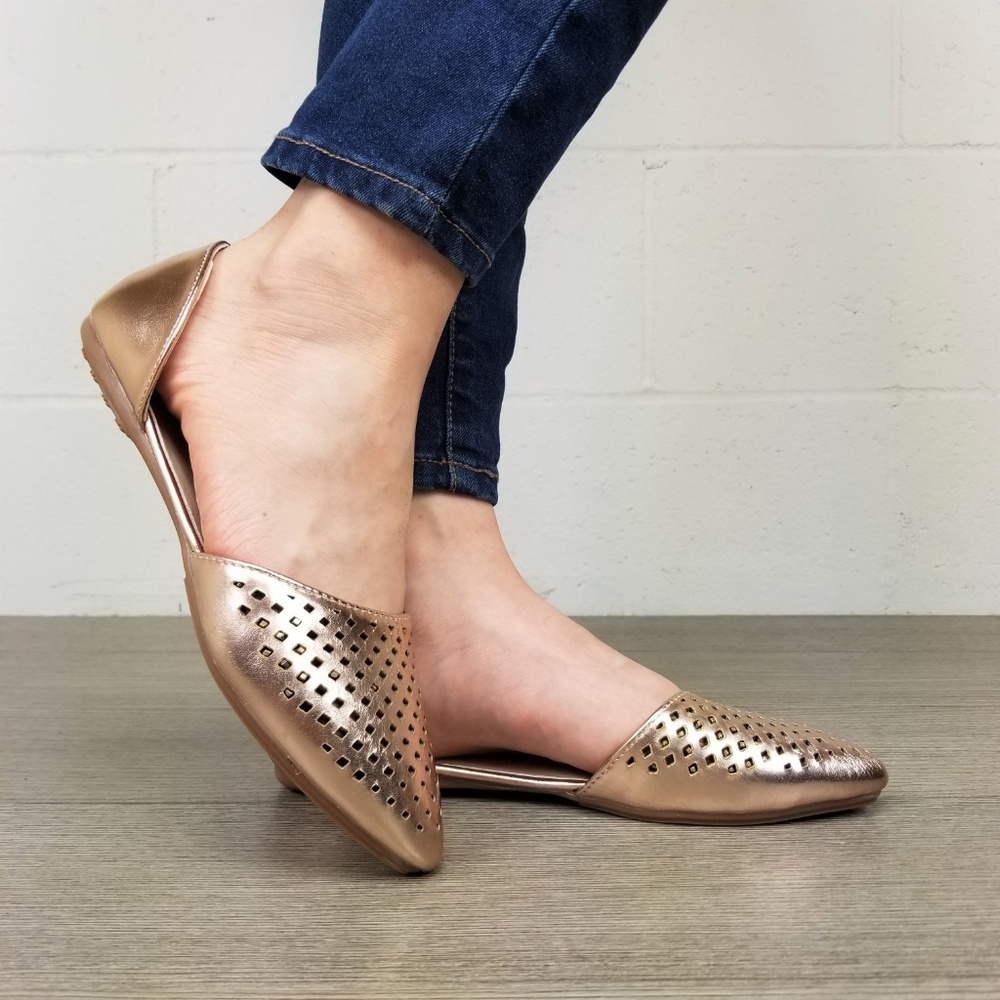 Pointed Toe Perforated Gold Rose Flats - L 13135 - Picture 2 of 8